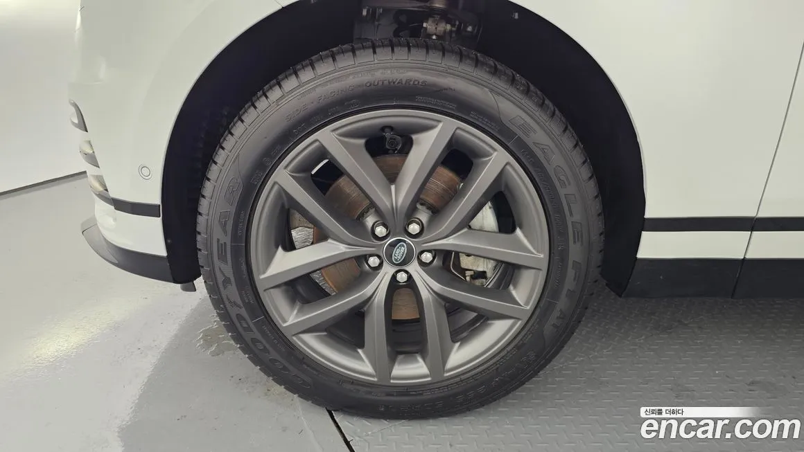 Land Rover Range Rover Velar 2025 из KR, фото 9