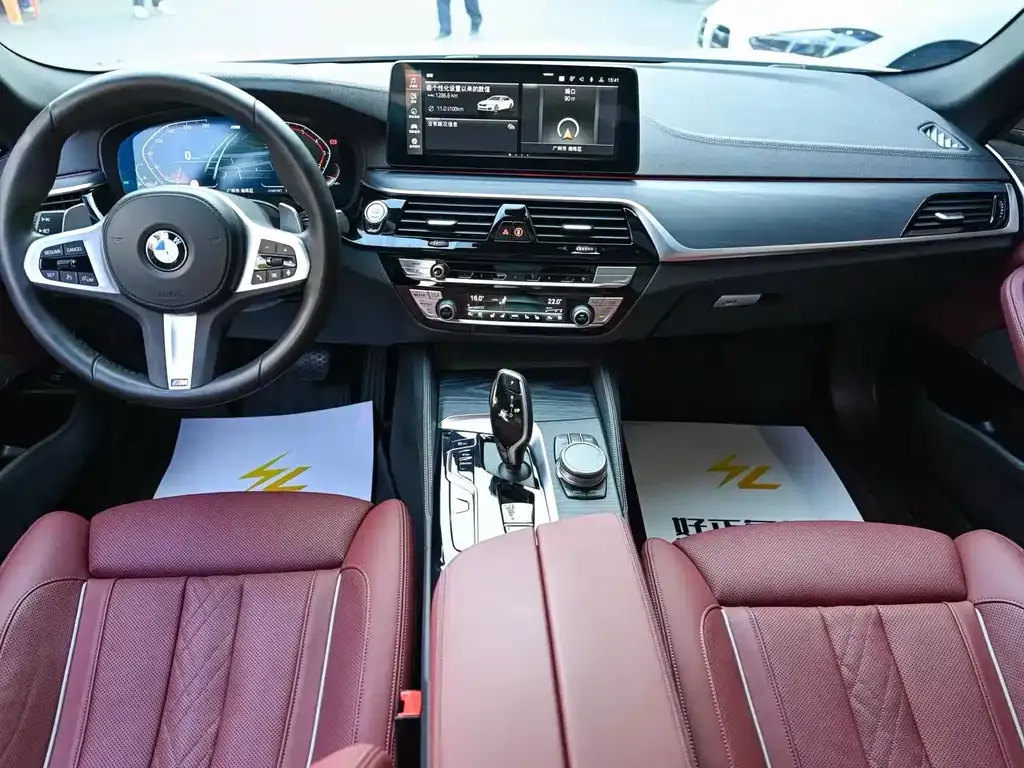 BMW 5 Series — фото 10