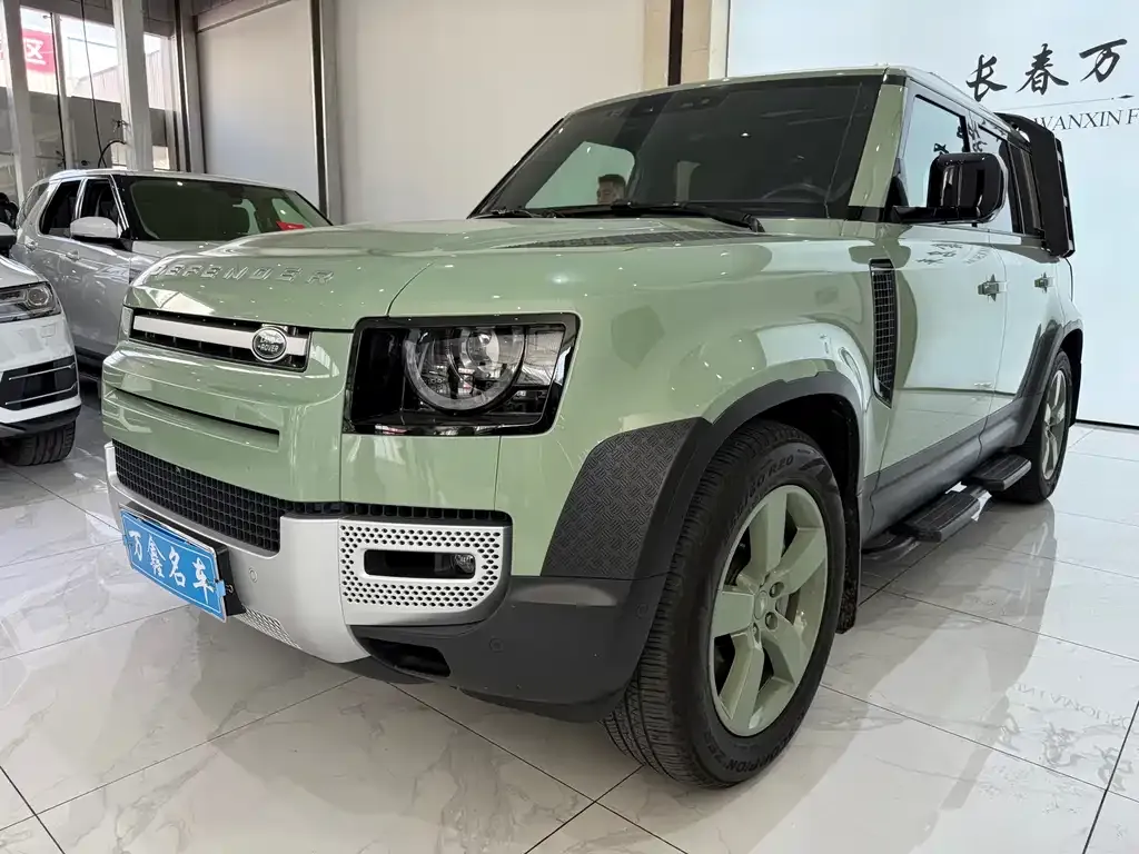 Land Rover Defender — фото 1
