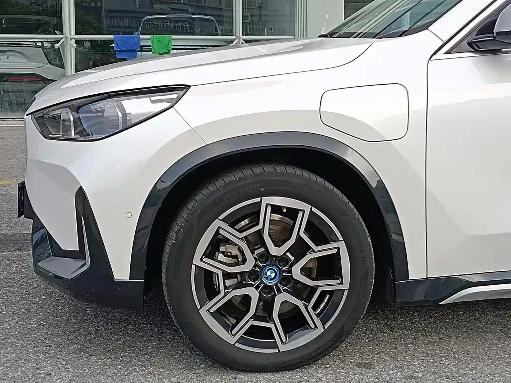 BMW iX1 2023 из CN, фото 4