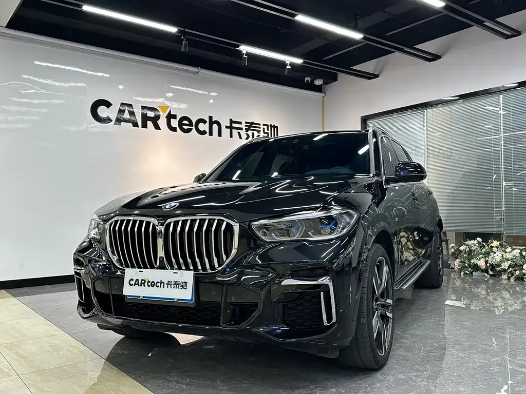 BMW X5 — фото 1