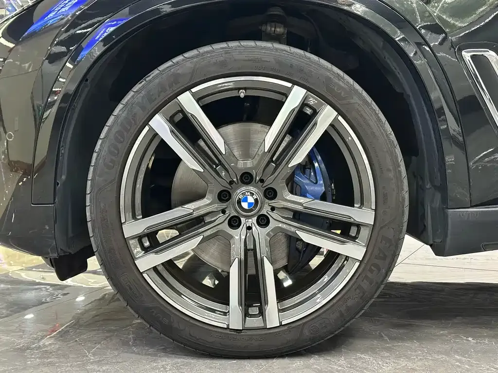 BMW X5 — фото 5