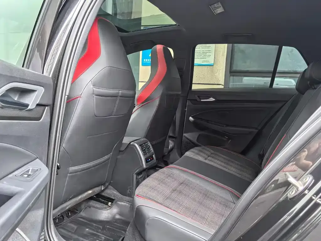 [object Object] Golf GTI 2023 из CN, фото 7