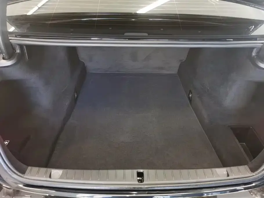 BMW 7 Series 2021 из CN, фото 4