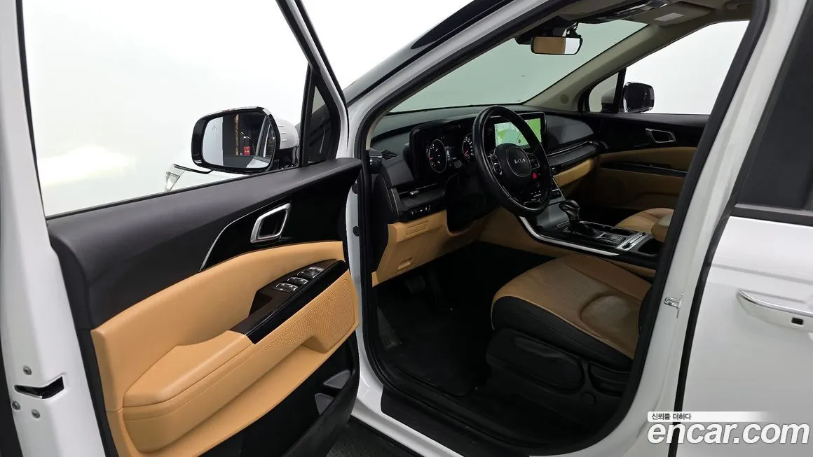 Kia Carnival — фото 10