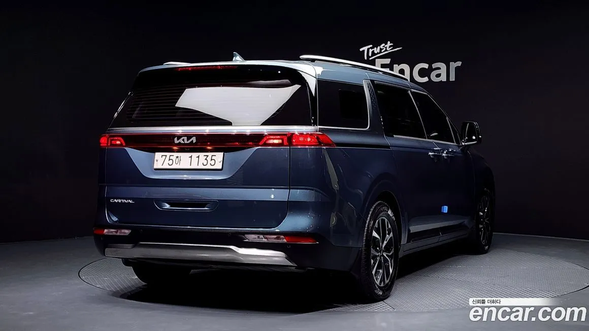 Kia Carnival — фото 2