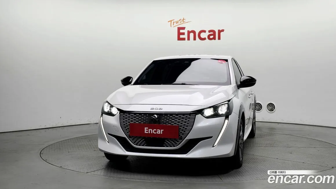 Peugeot 208 2022 из KR, фото 3