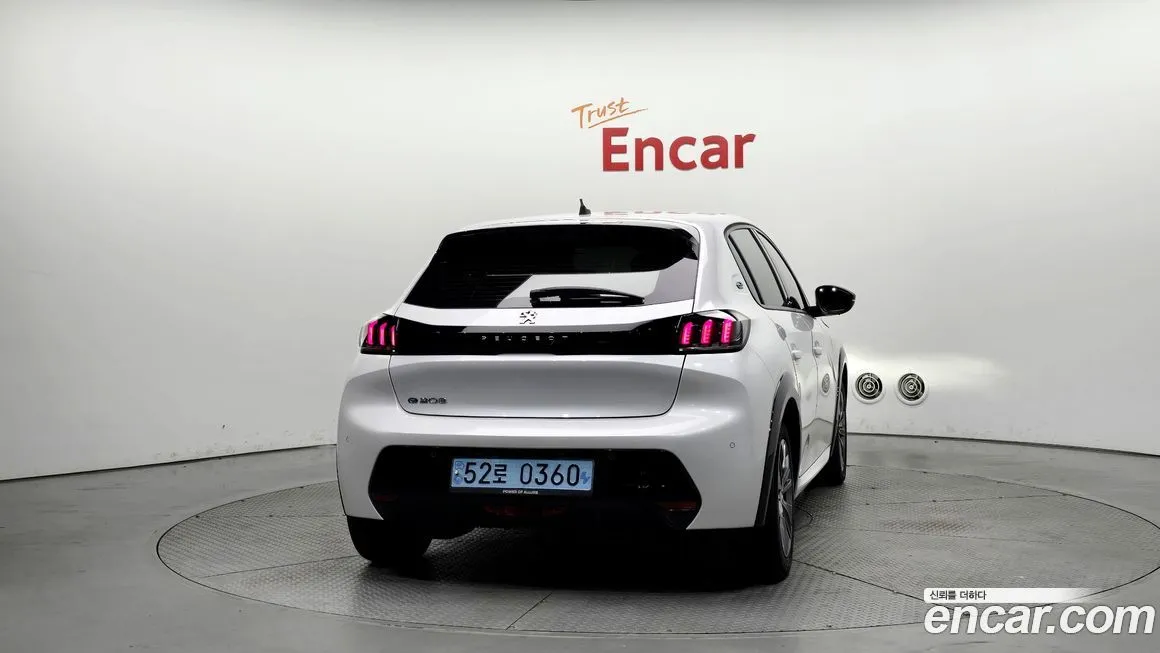 Peugeot 208 2022 из KR, фото 4