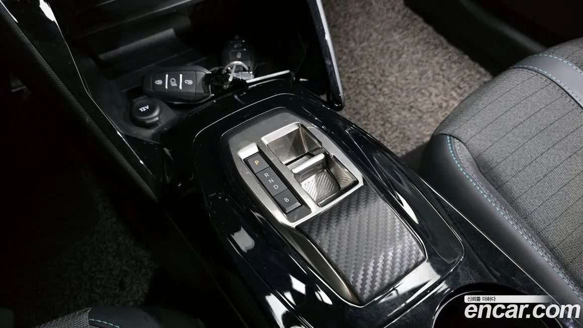 Peugeot 208 2022 из KR, фото 9