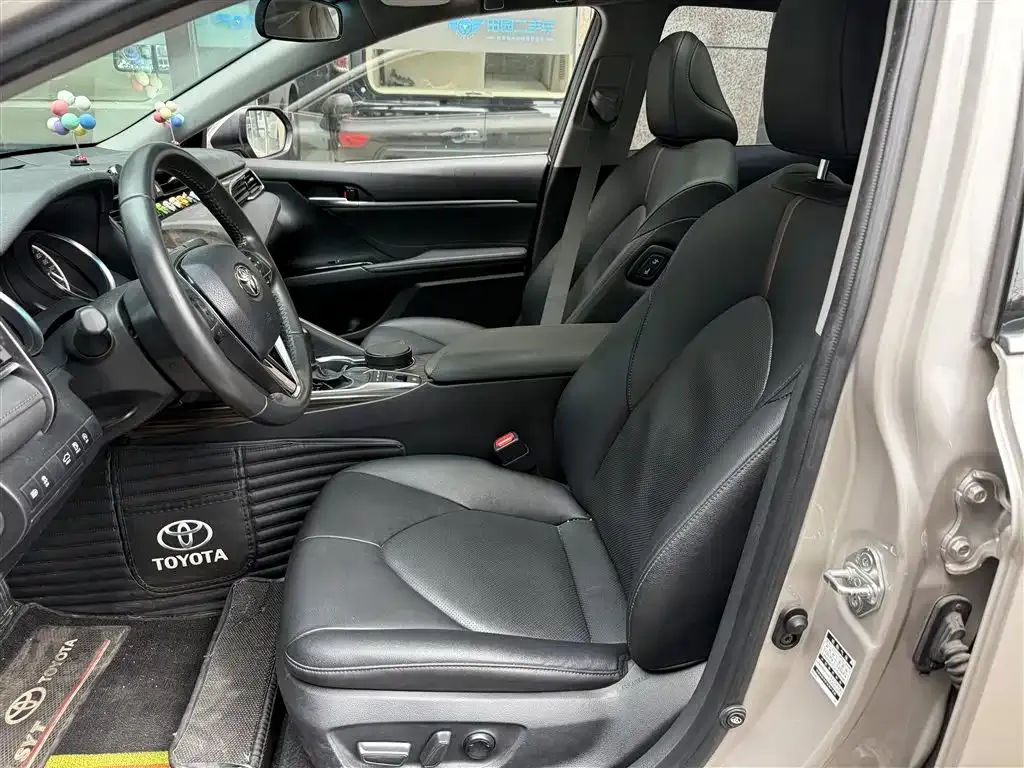 Toyota Camry 2021 из CN, фото 8