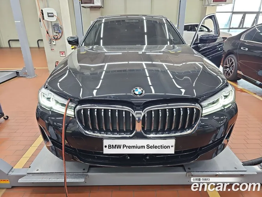 BMW 5-Series 2021 из KR, фото 2