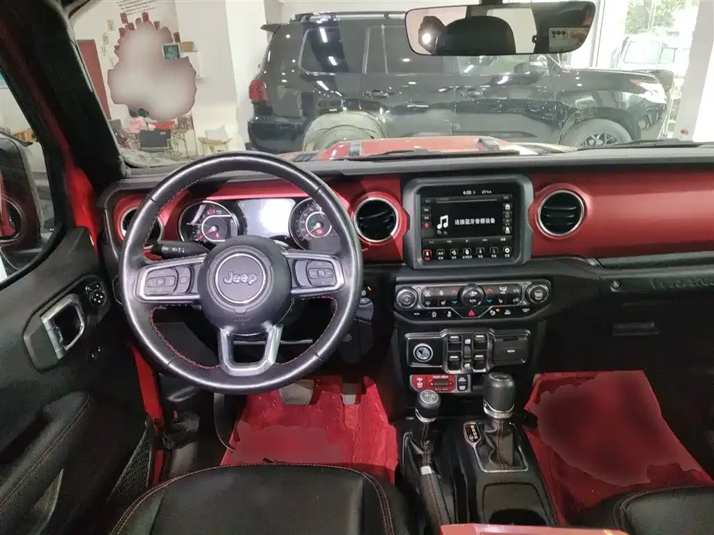 Jeep Wrangler — фото 10