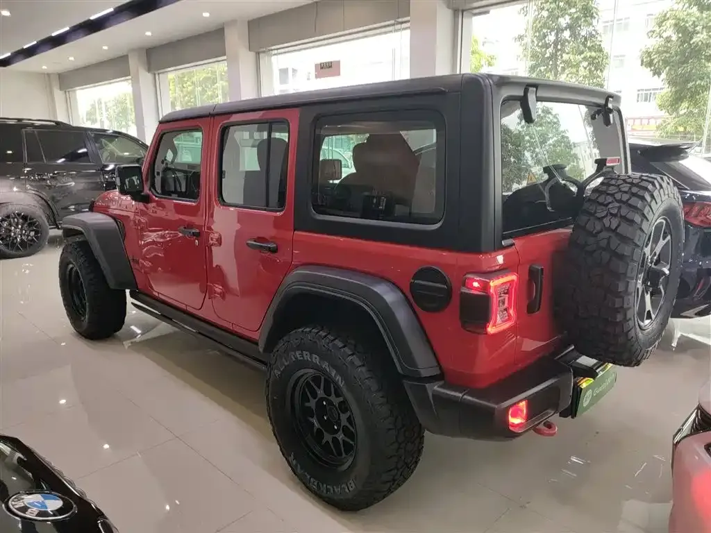 Jeep Wrangler — фото 5