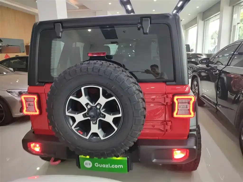 Jeep Wrangler — фото 6