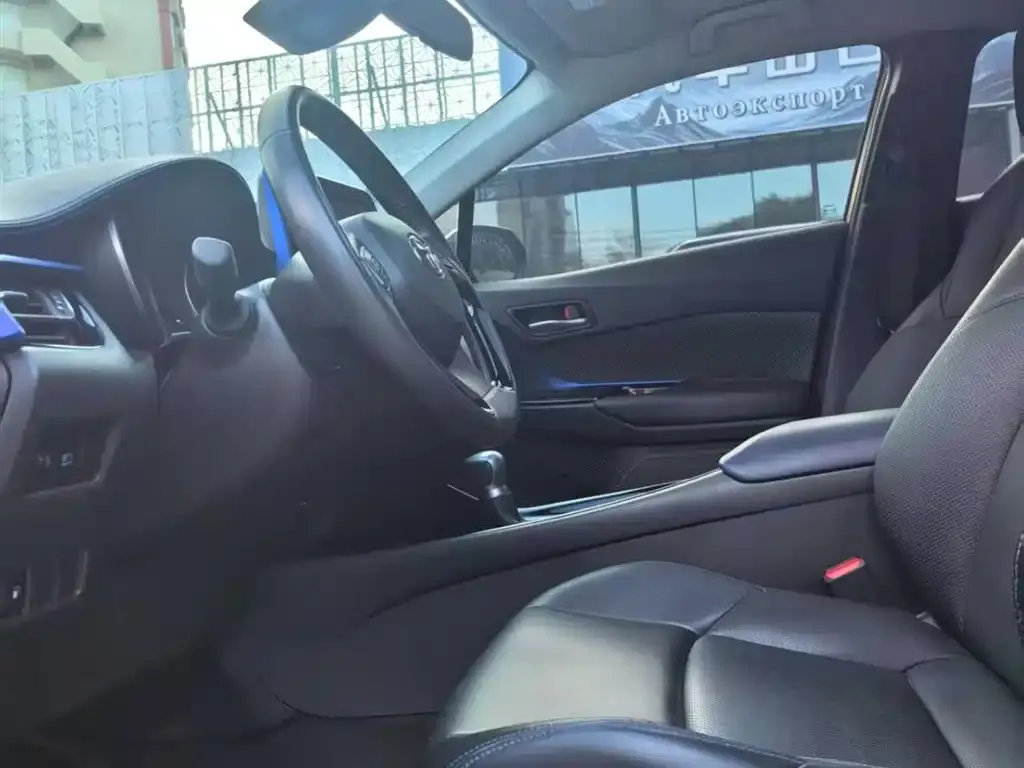 Toyota C-HR 2021 из CN, фото 8