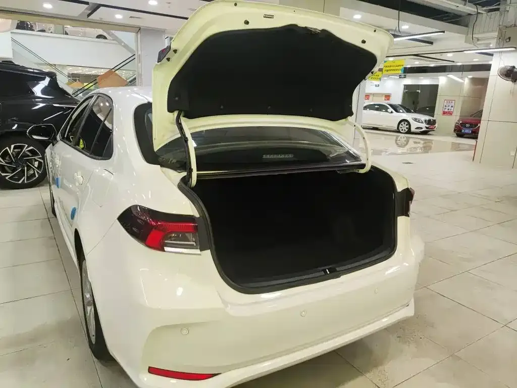 Toyota Corolla 2022 из CN, фото 10