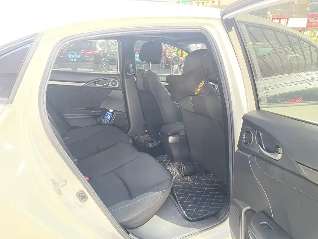Honda Civic — фото 9