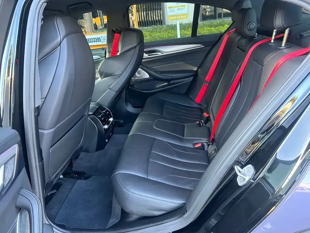 BMW M5 2023 из CN, фото 6