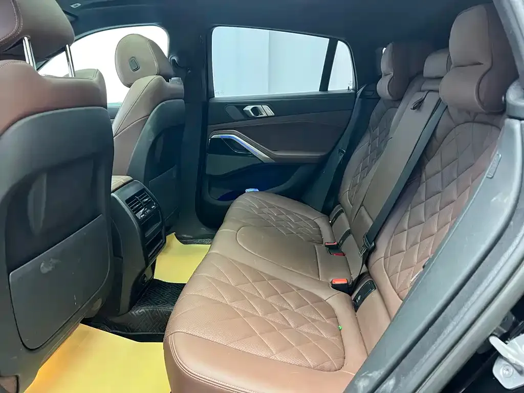 BMW X6 2024 из CN, фото 7