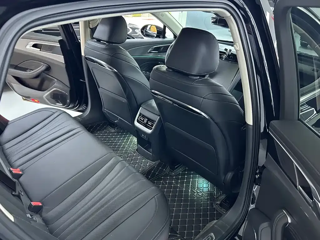Hongqi H5 2024 из CN, фото 6