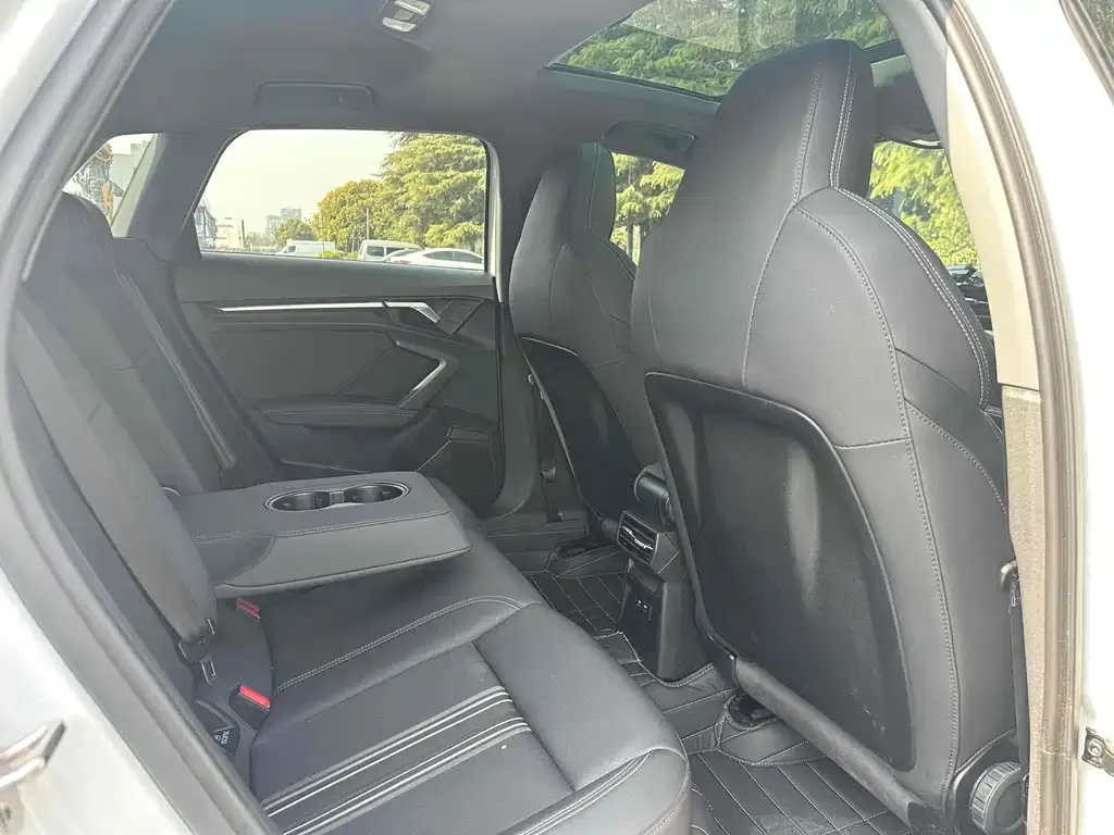 Audi A3 2023 из CN, фото 10