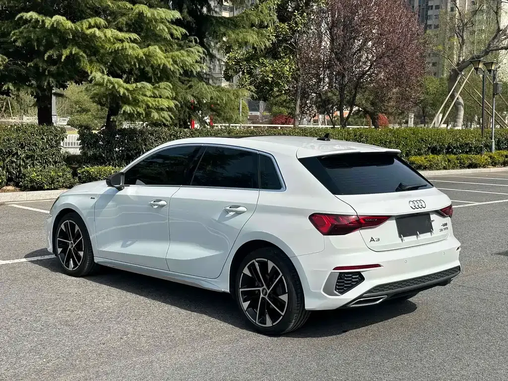 Audi A3 2023 из CN, фото 4