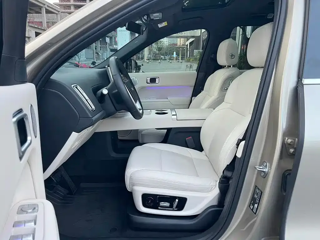 Li Auto L8 2023 из CN, фото 8