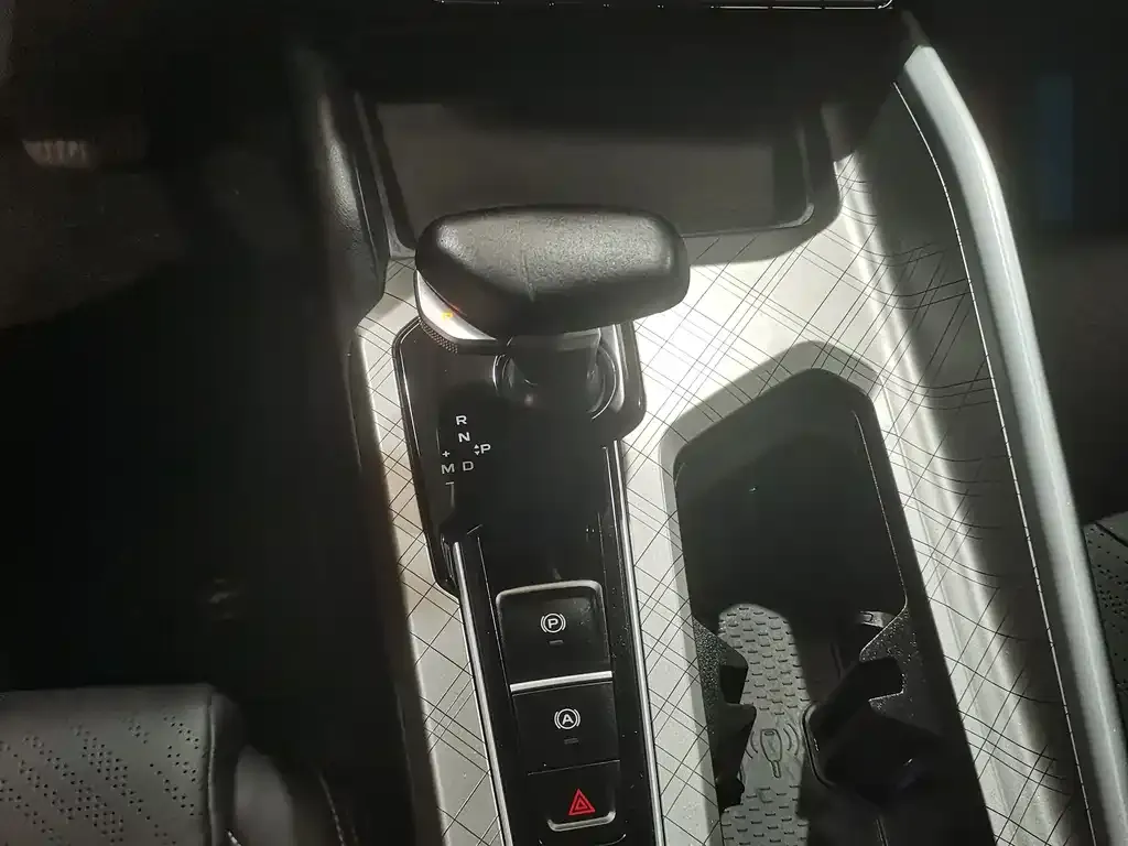Geely Xingrui 2022 из CN, фото 8