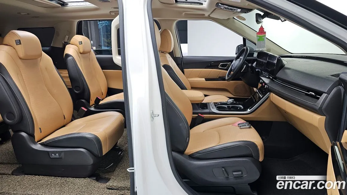 Kia Carnival — фото 10