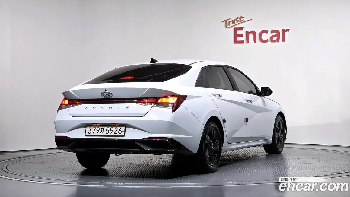 Hyundai AVANTE — фото 2