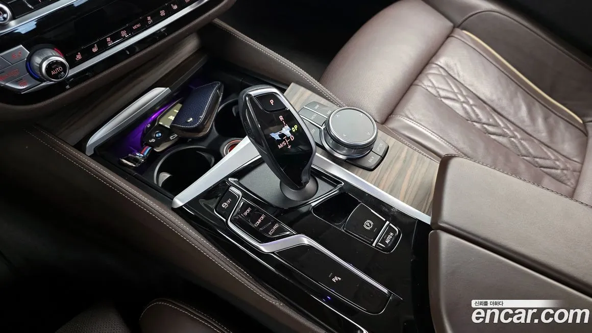 BMW 5-Series 2021 из KR, фото 9