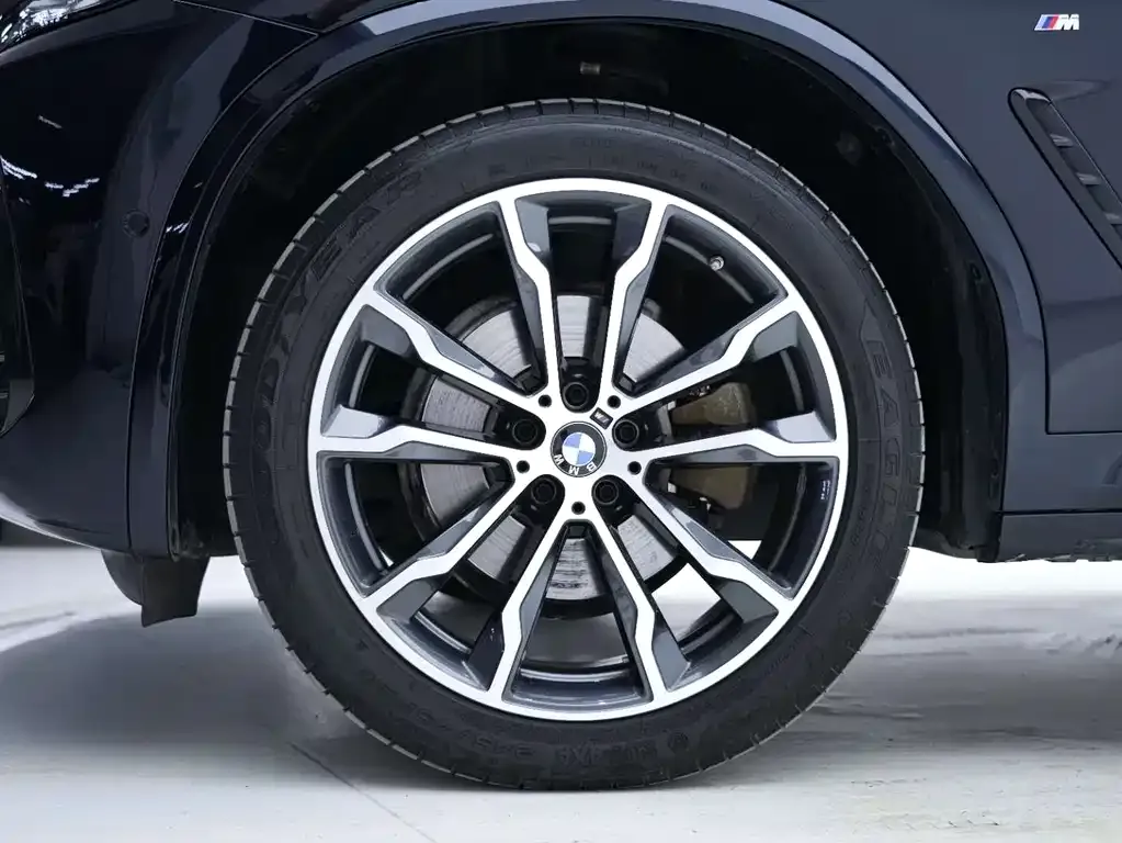 BMW X3 — фото 10
