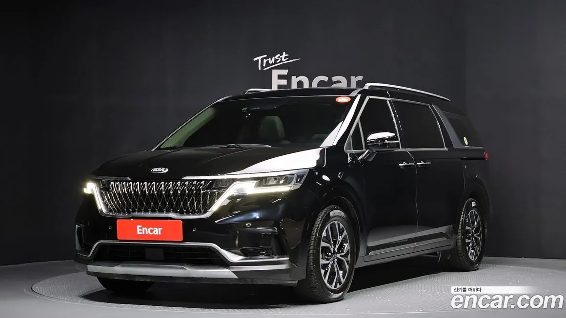Kia Carnival — фото 1