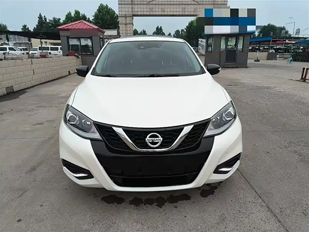 Nissan Tiida 2022 из CN, фото 3