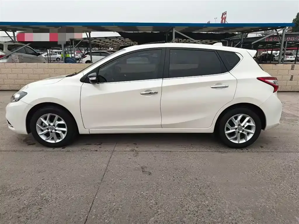 Nissan Tiida 2022 из CN, фото 4