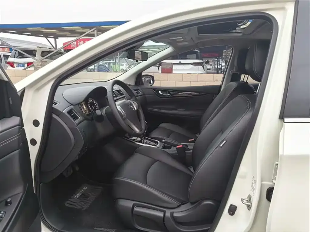 Nissan Tiida 2022 из CN, фото 9