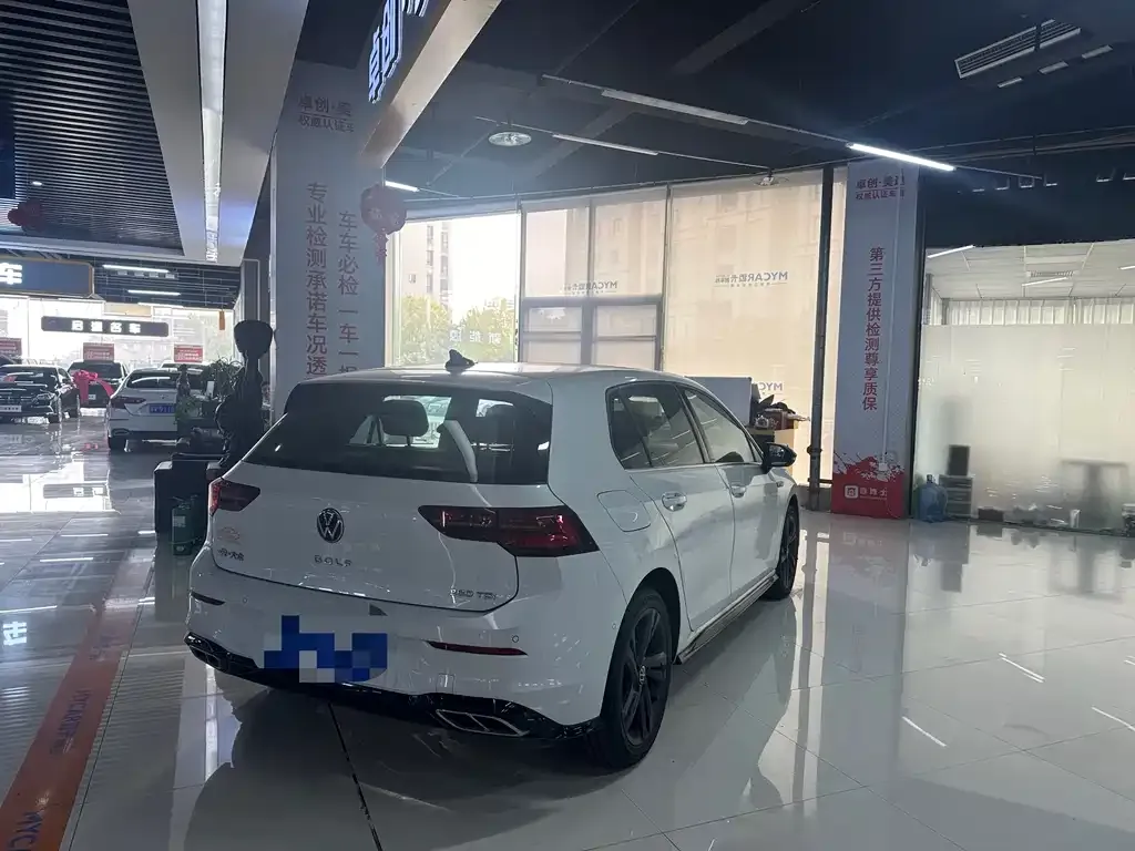Volkswagen Golf 2024 из CN, фото 6