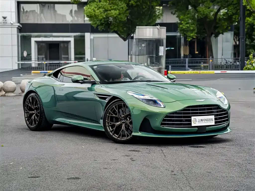 Aston Martin DB12 2025 из CN, фото 3