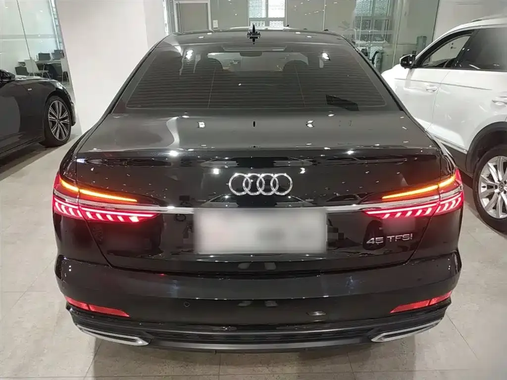 Audi A6L — фото 6