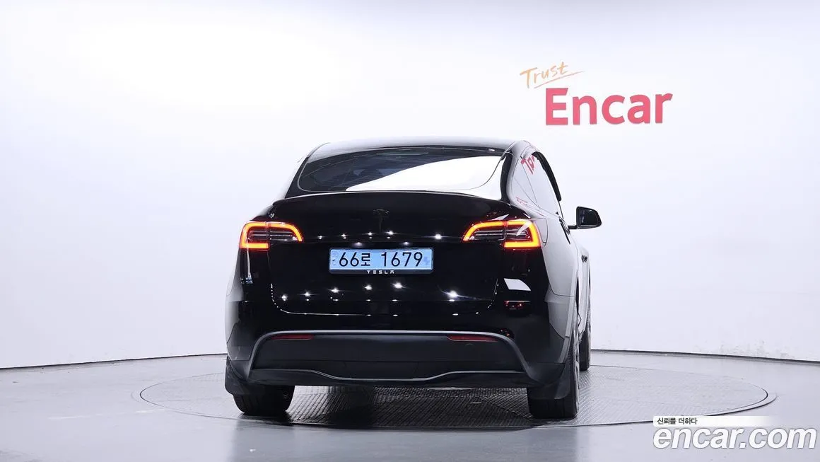 Tesla Model Y — фото 4