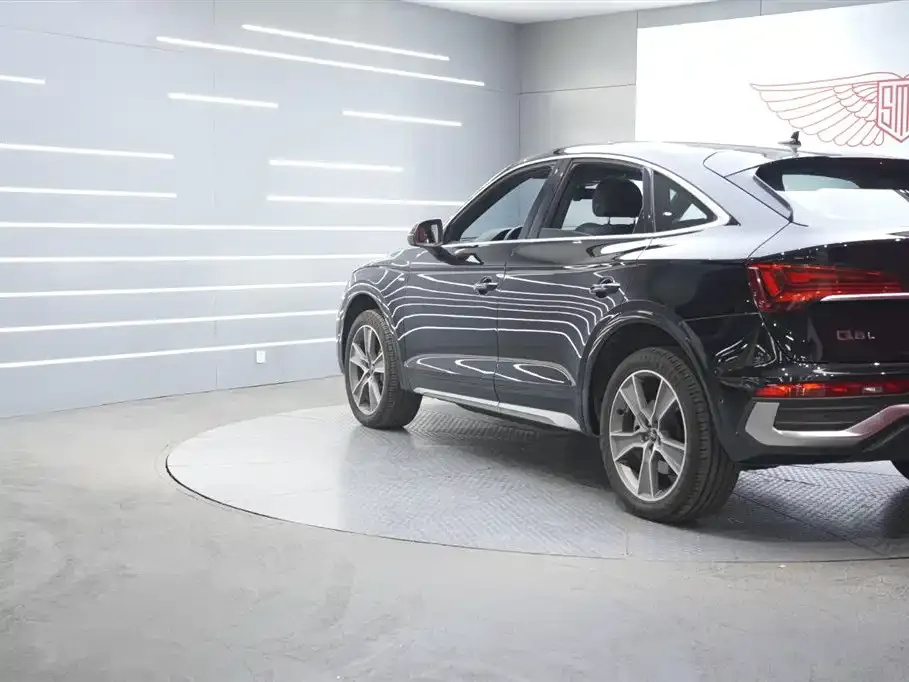 Audi Q5L Sportback 2022 из CN, фото 3
