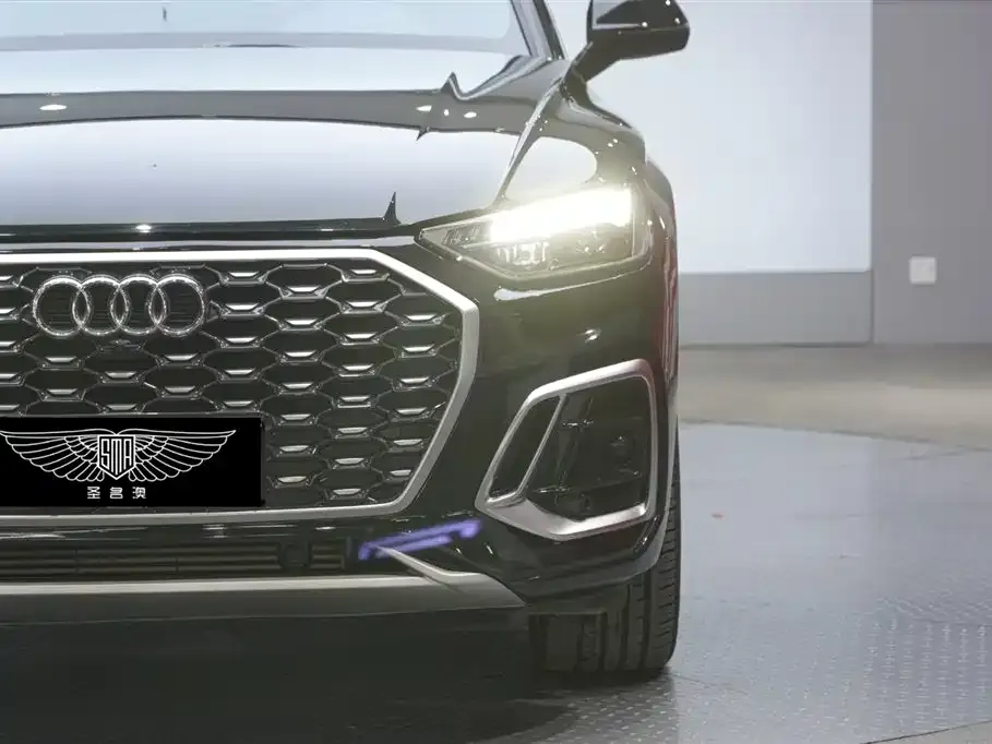 Audi Q5L Sportback 2022 из CN, фото 4