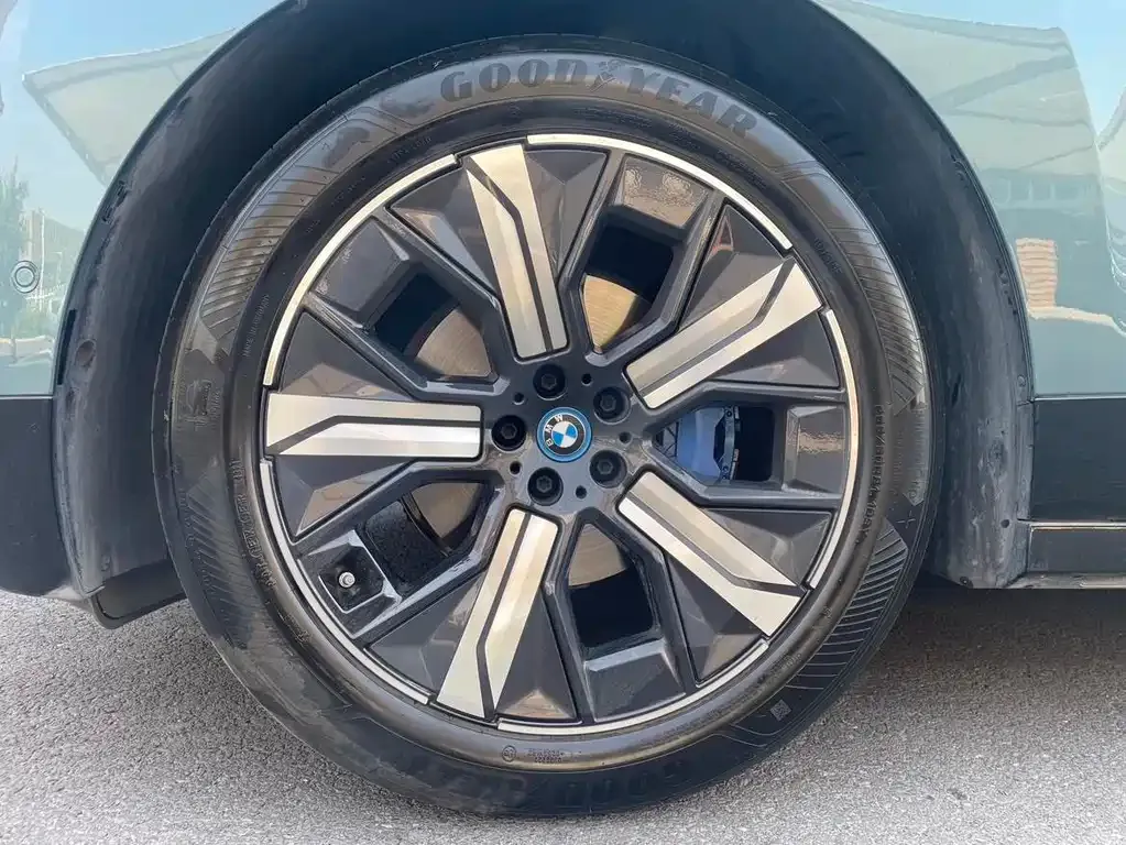 BMW iX 2023 из CN, фото 7