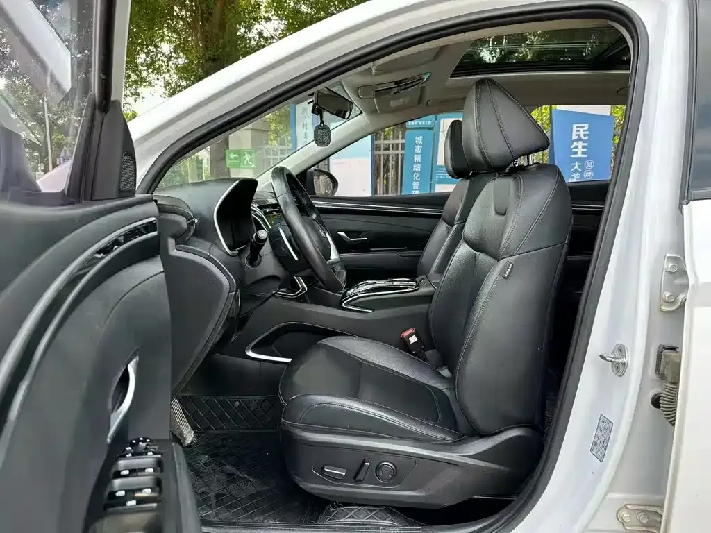 Hyundai Tucson 2022 из CN, фото 9