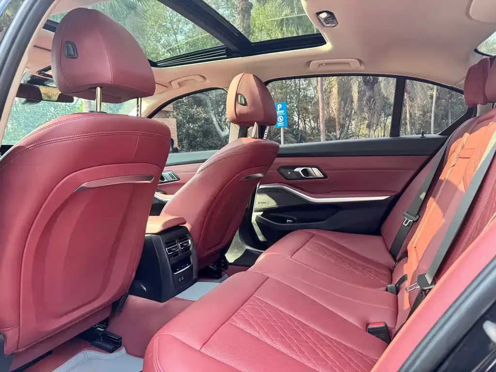 BMW 3 Series 2023 из CN, фото 10