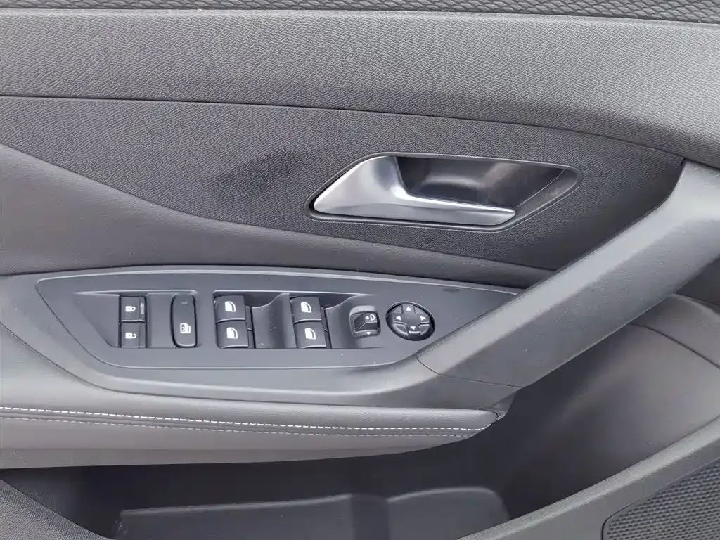 Peugeot 408X 2024 из CN, фото 9