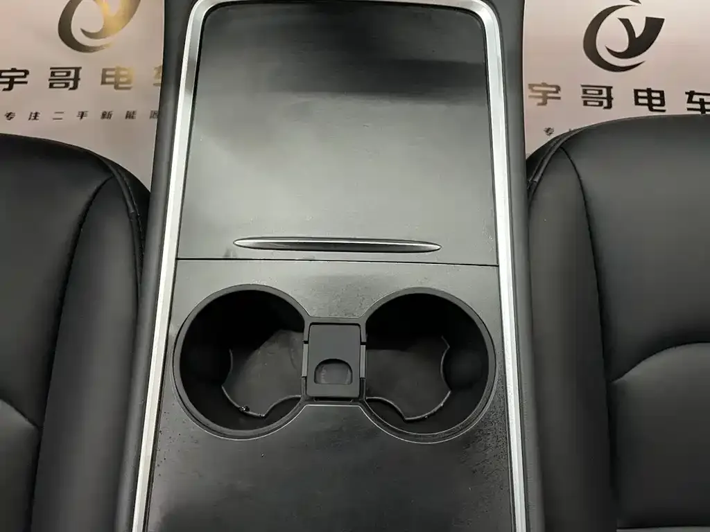 Tesla Model Y 2024 из CN, фото 10