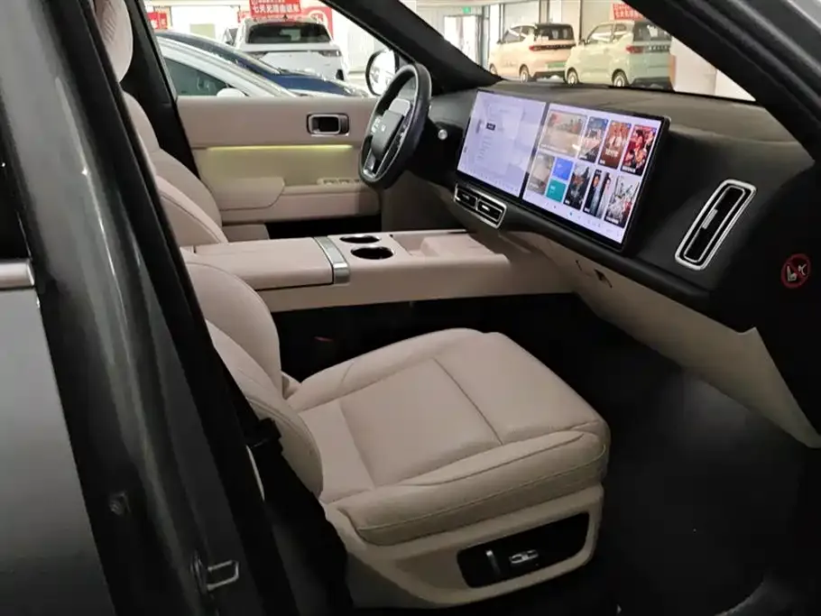 Li Auto L8 2022 из CN, фото 8