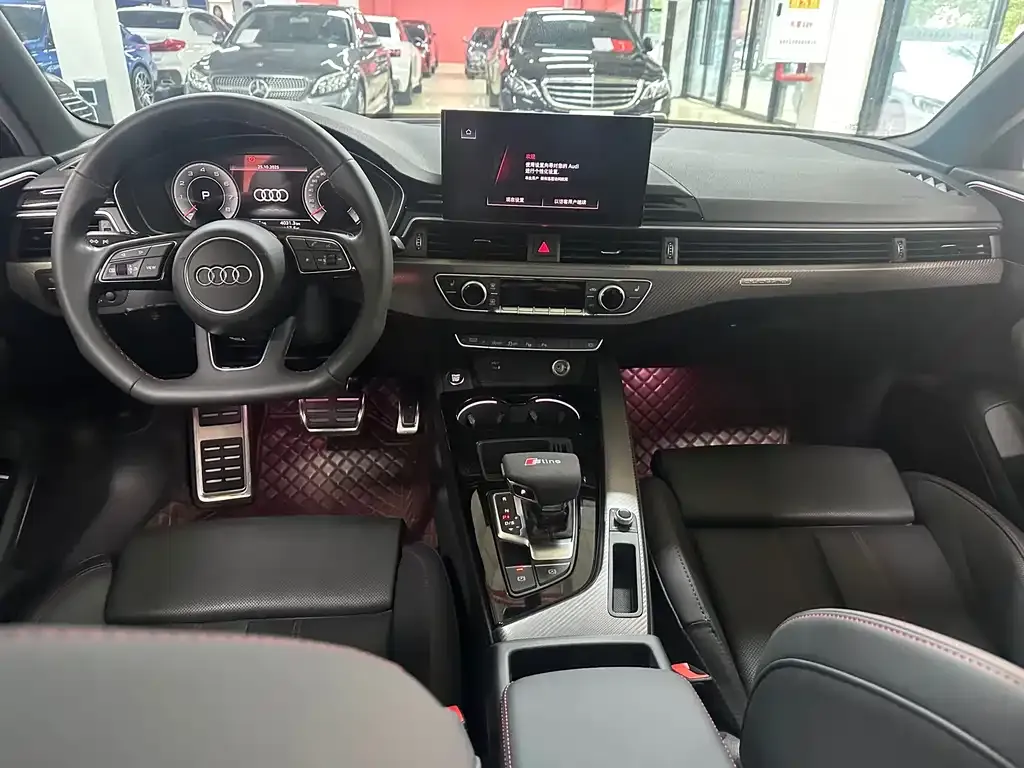Audi A4L 2022 из CN, фото 5