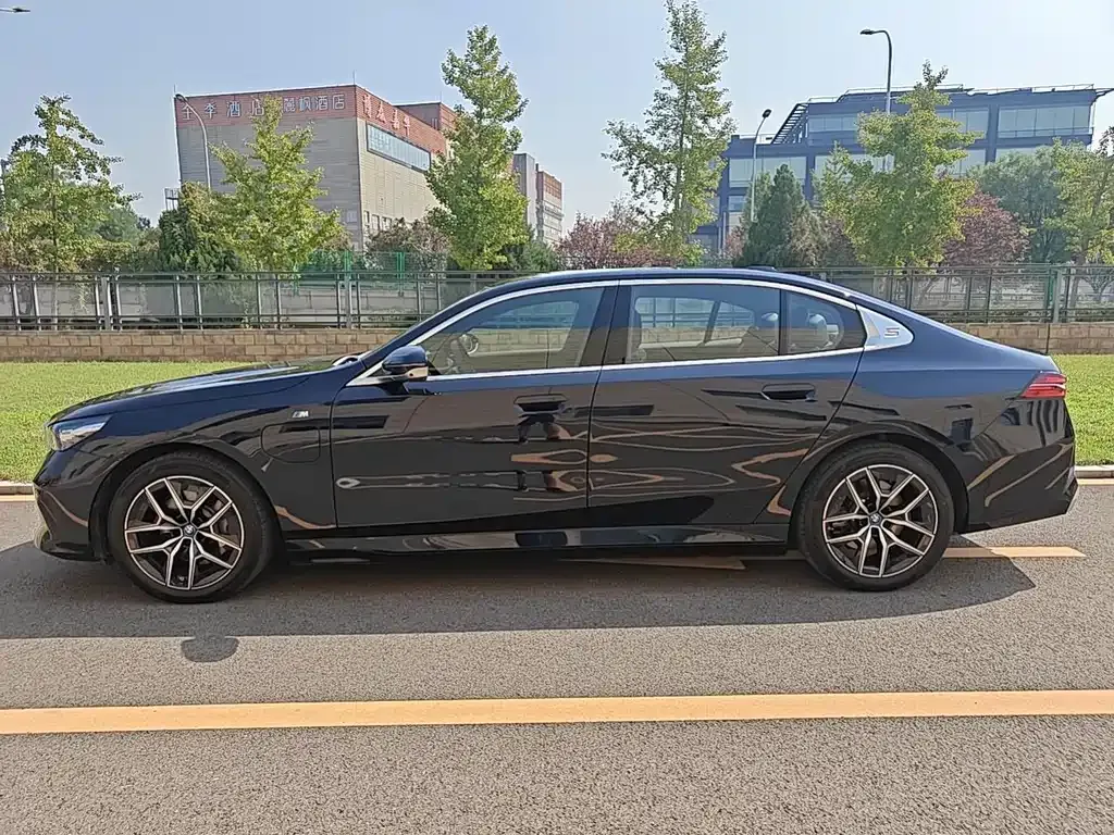 BMW i5 2024 из CN, фото 7